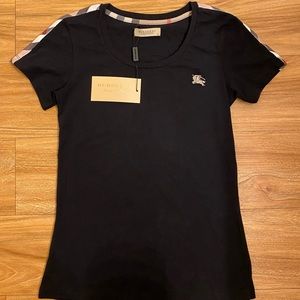 Burberry t-shirt 🖤 New (Small)